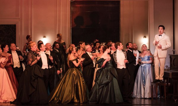 Thumbnail for La Traviata