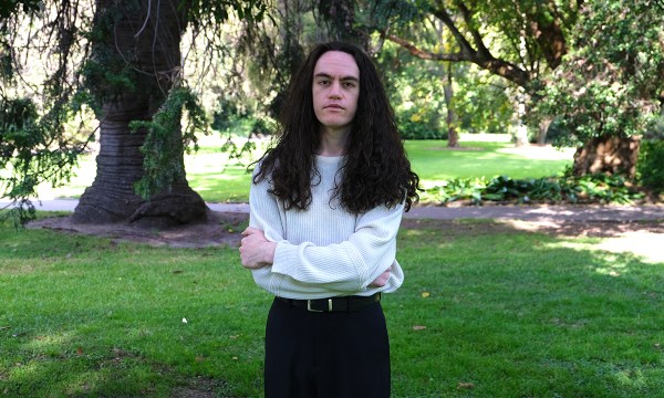 Thumbnail for Lonelyspeck only needs good wifi to make gold