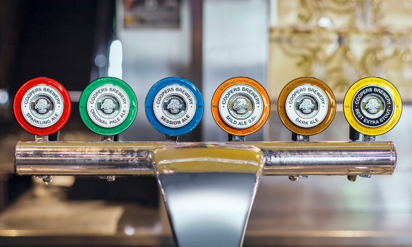 Thumbnail for Coopers Session Ale pouring at your local