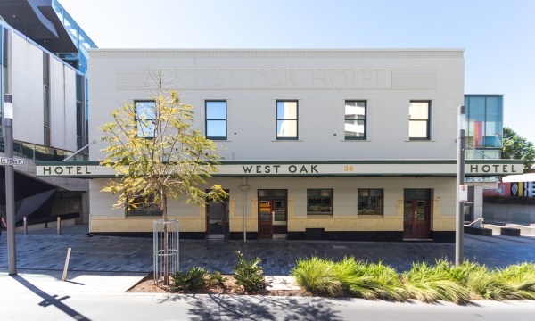 Thumbnail for West Oak Hotel welcomes John Stamatakis into the kitchen