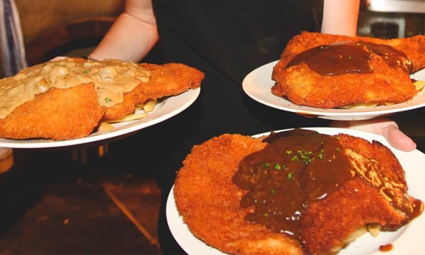 Thumbnail for Man vs 1kg schnitzel